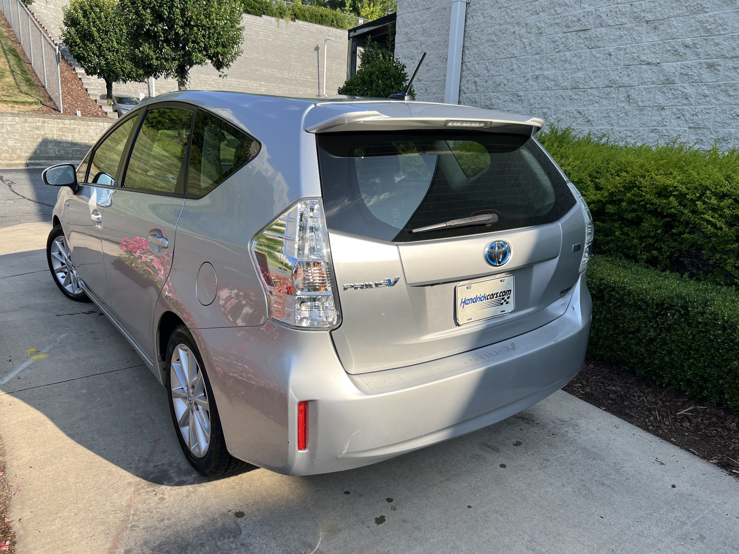 Toyota Prius V Five