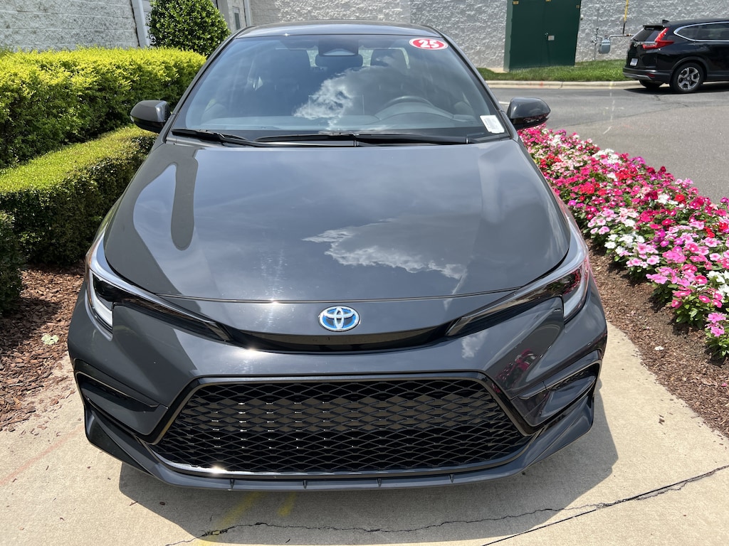 Used 2025 Toyota Corolla Hybrid SE Sedan
