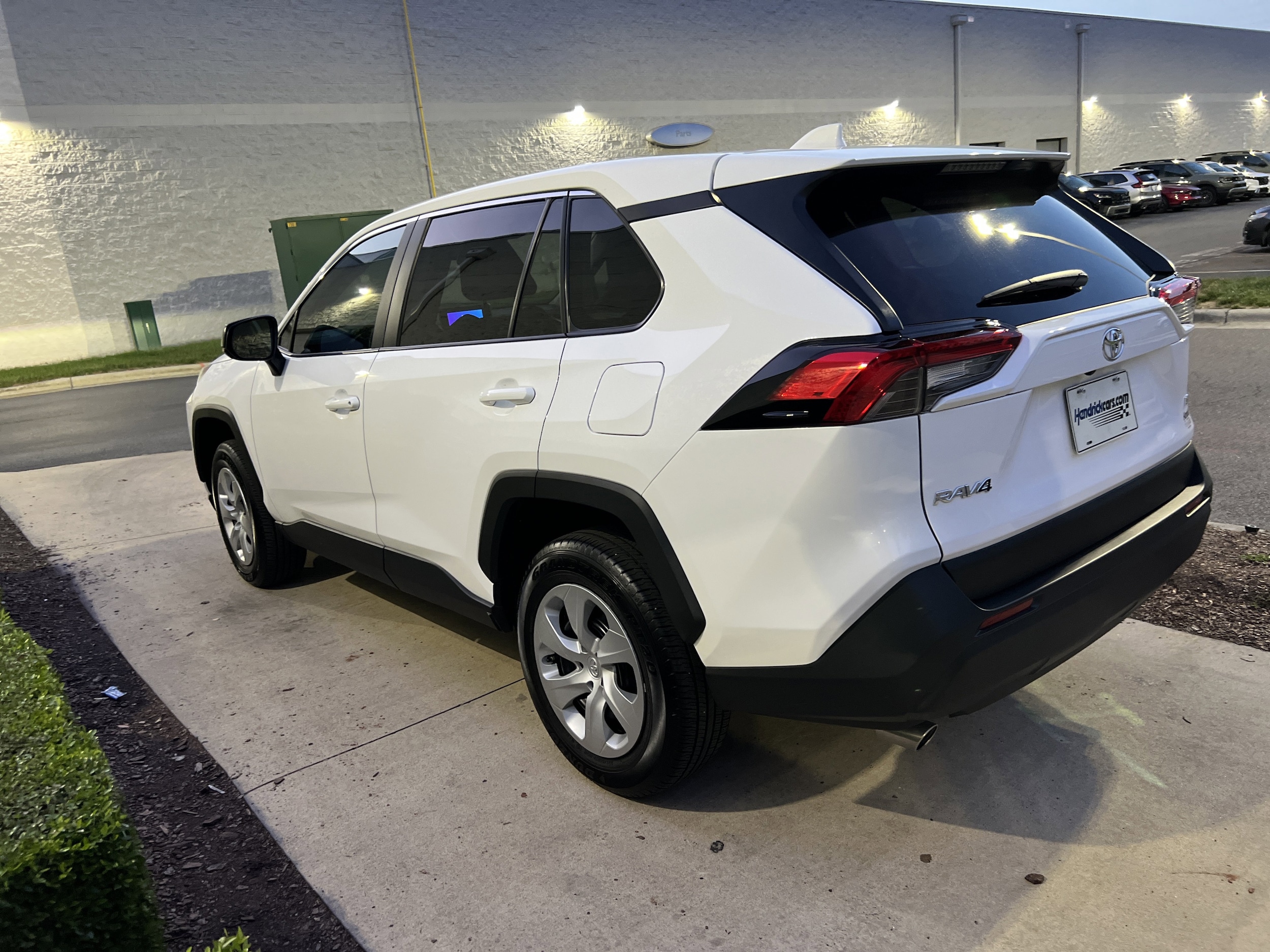 2025 Toyota RAV4 LE photo 5