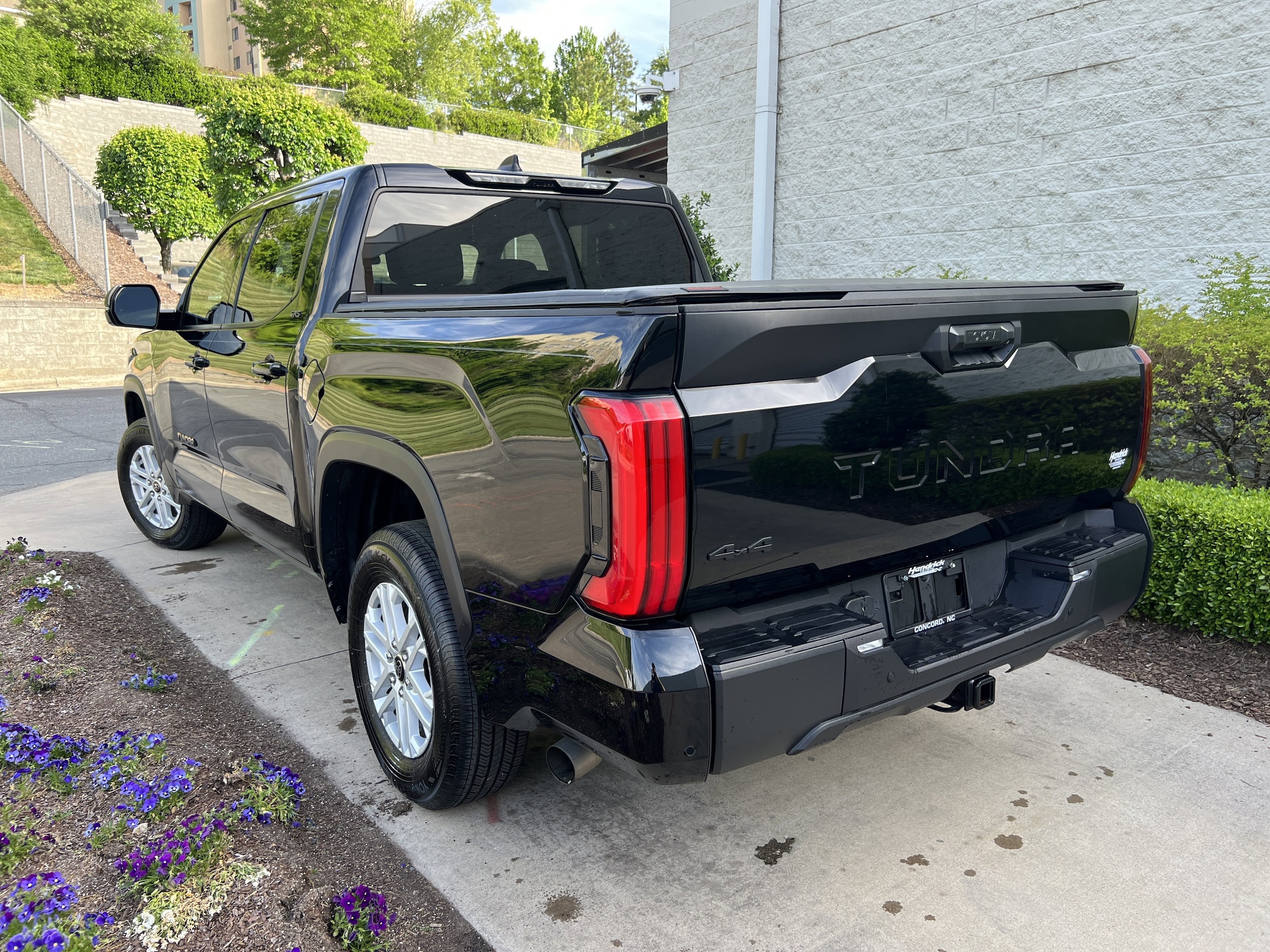 2024 Toyota Tundra 4WD SR5 photo 6