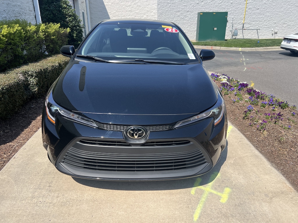 Used 2025 Toyota Corolla LE Sedan