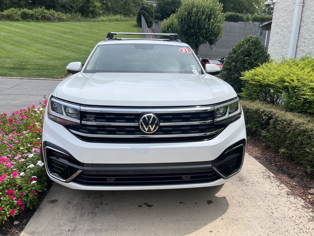 Used 2021 Volkswagen Atlas 3.6L V6 SE w/Technology R-Line SUV