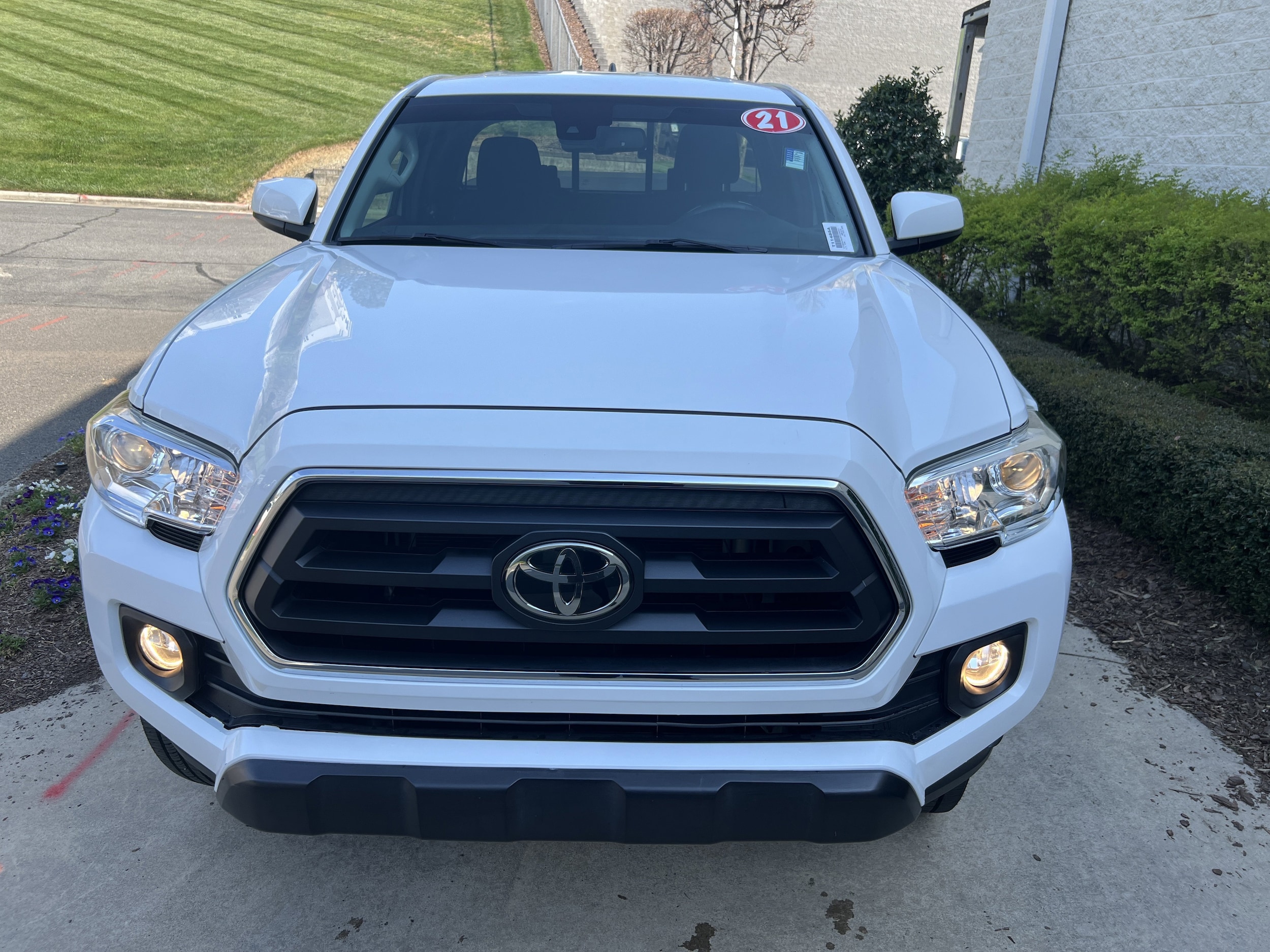 2021 Toyota Tacoma 2WD SR5 photo 2