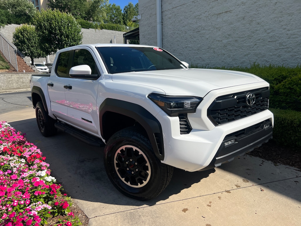 Used 2025 Toyota Tacoma 4WD TRD Off Road Pickup