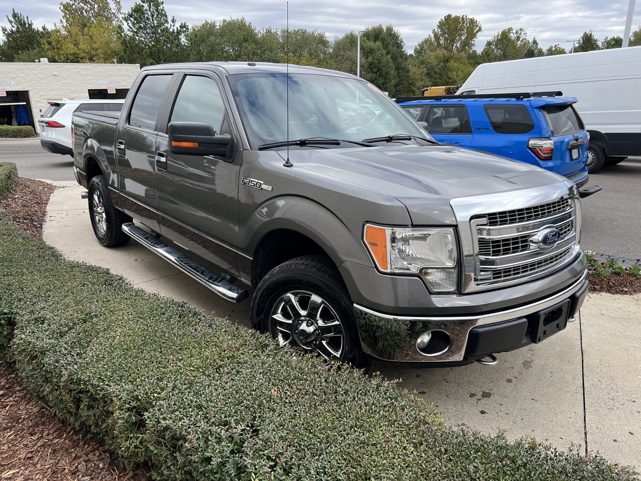 2013 Ford F-150 XLT photo 2