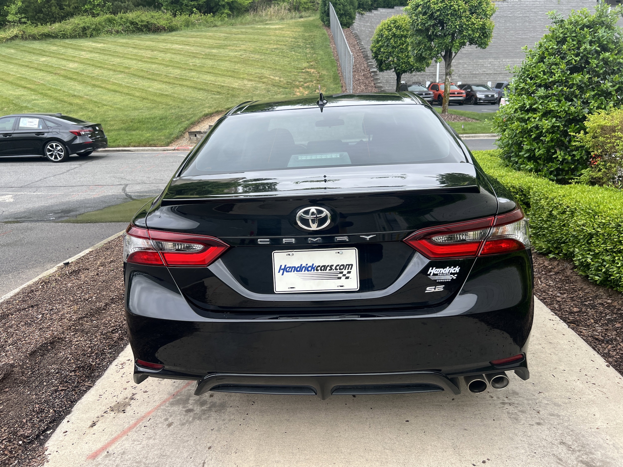 2023 Toyota Camry SE photo 3