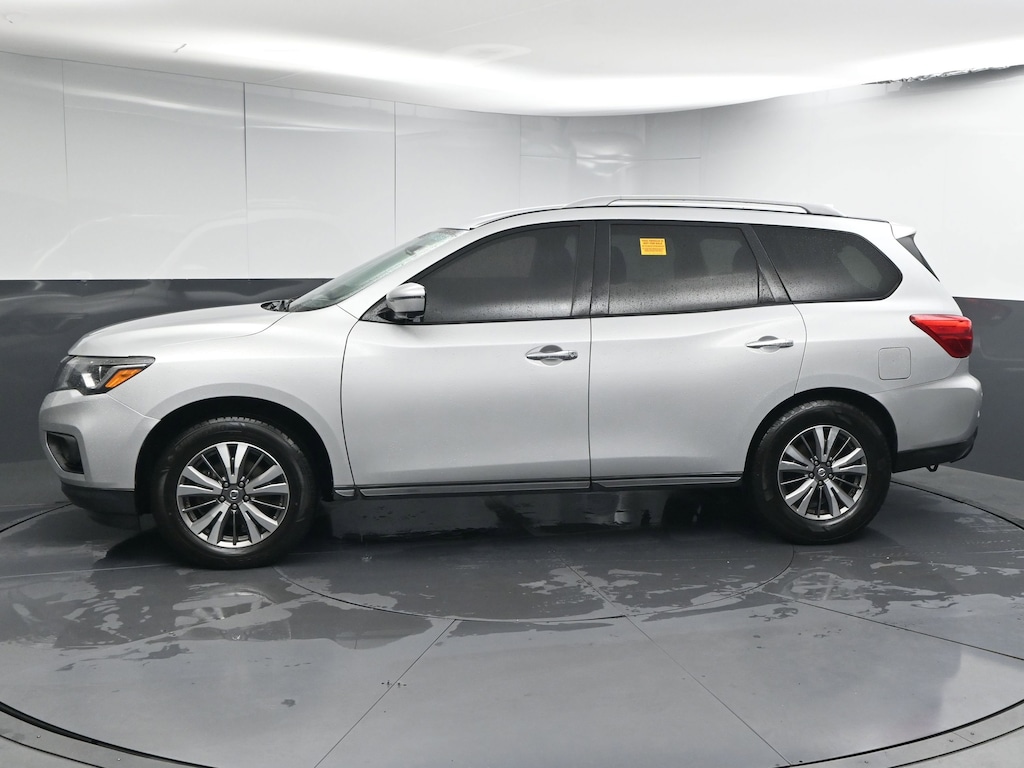 Used 2020 Nissan Pathfinder SL SUV