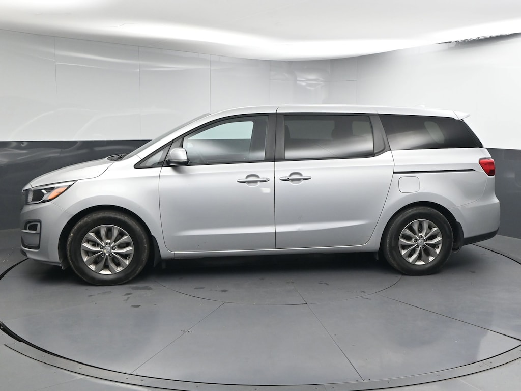 Used 2021 Kia Sedona LX Van Passenger Van