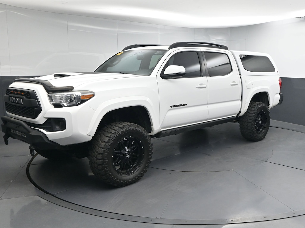 Used 2016 Toyota Tacoma Truck Double Cab