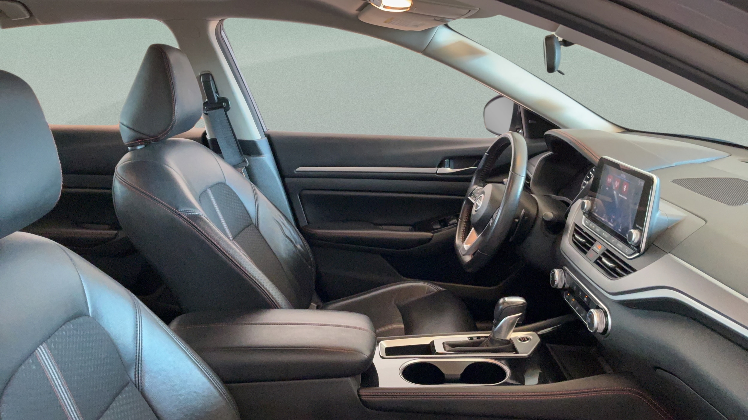 2024 Nissan Altima SR - Photo 35