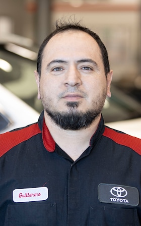Staff member Guillermo Montero from ID_90789c2a8b2a
