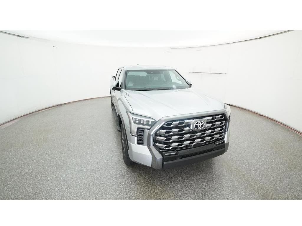 2025 Toyota Tundra Platinum - Photo 14