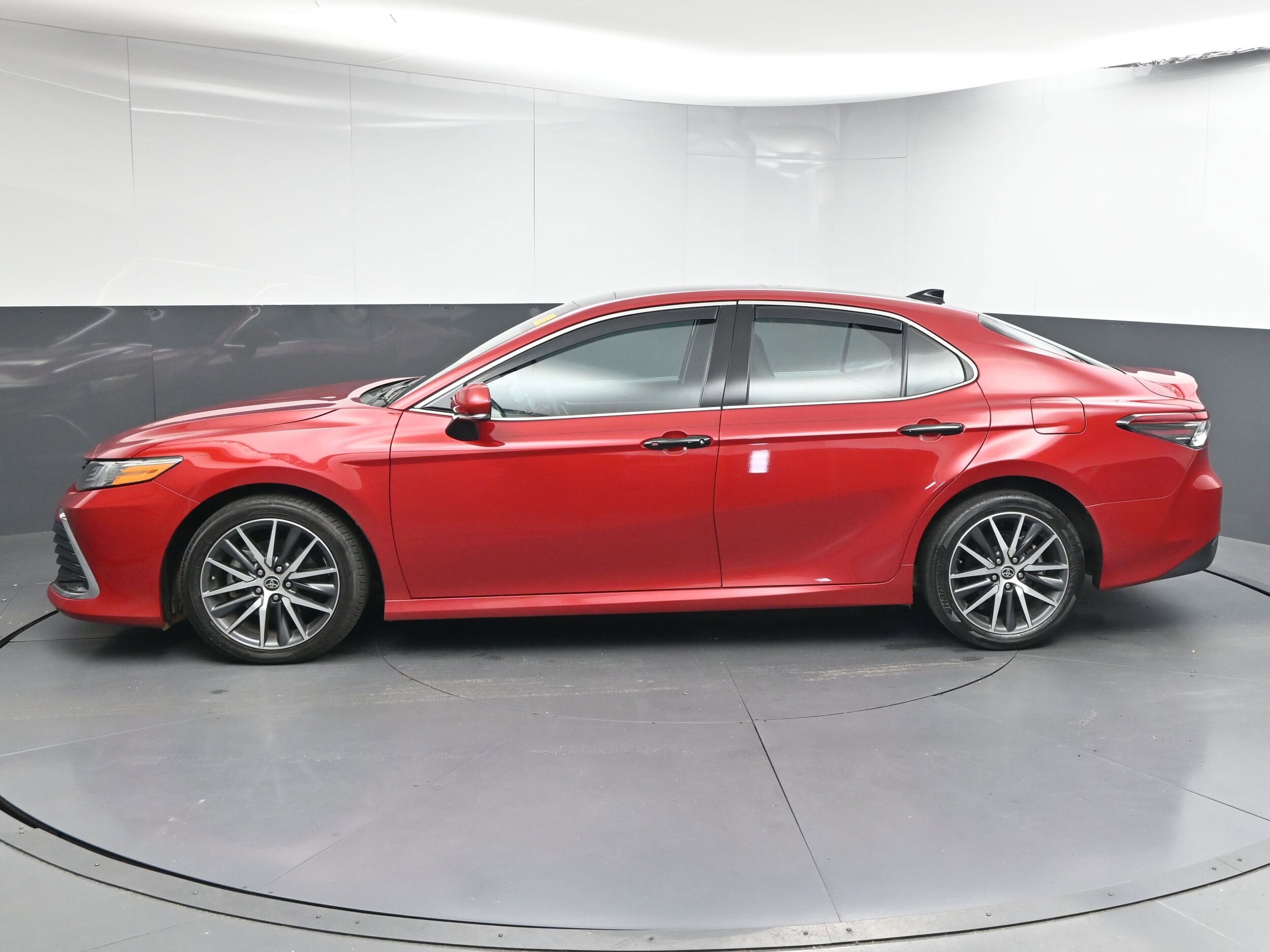 2024 Toyota Camry XLE photo 4