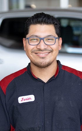 Staff member Javier Lucero from ID_90789c2a8b2a