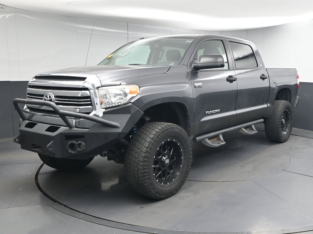 Used 2017 Toyota Tundra SR5 5.7L V8 w/FFV Truck CrewMax