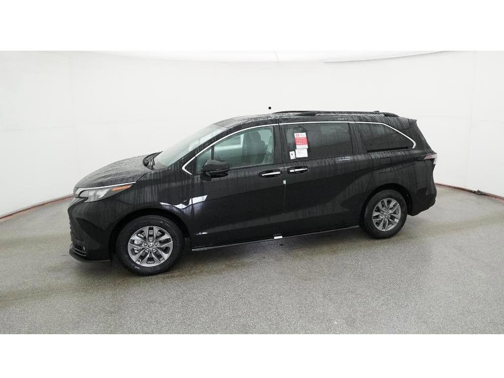 New 2026 Toyota Sienna XLE Van Passenger Van