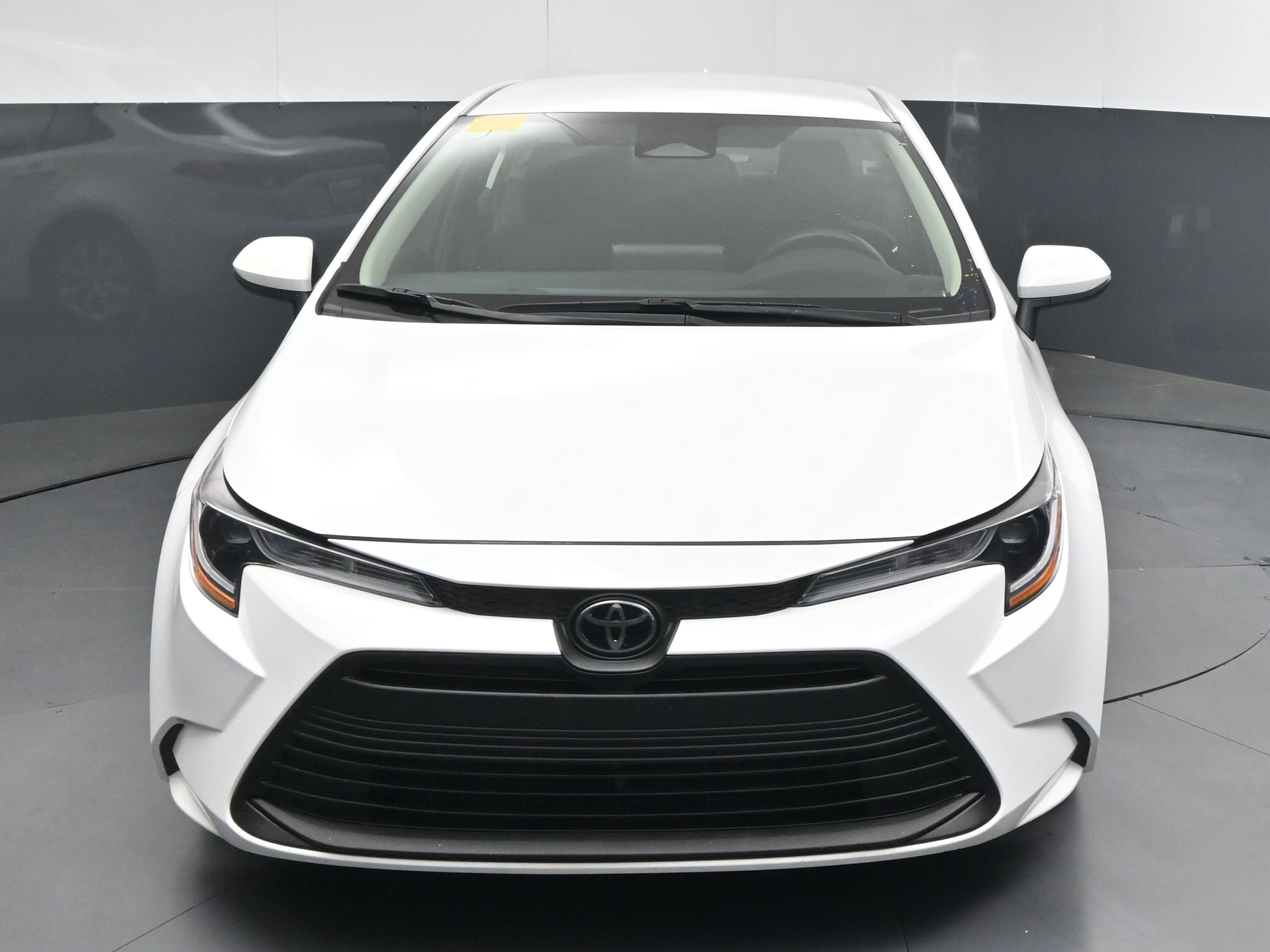 Used 2024 Toyota Corolla LE with VIN 5YFB4MDEXRP109420 for sale in Northfield, Minnesota