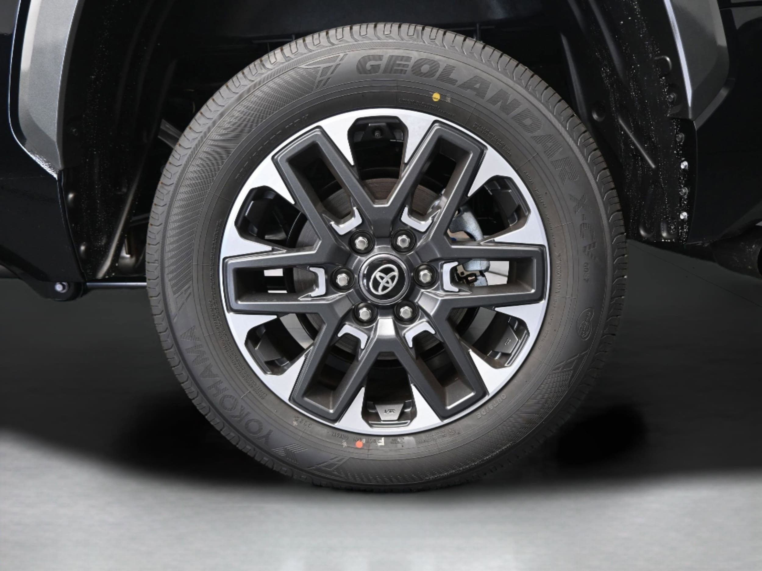 2026 Toyota Tundra Limited - Photo 33