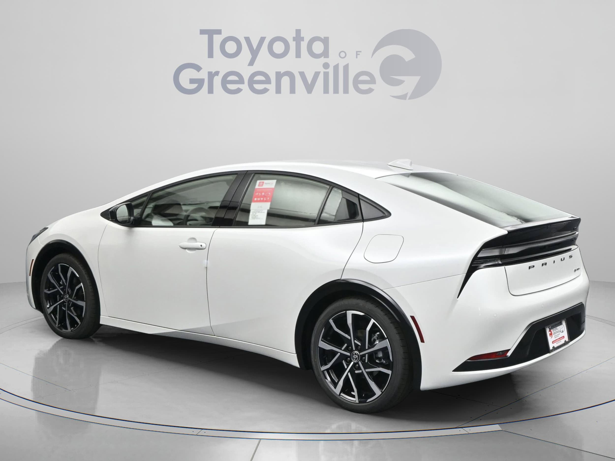 2025 Toyota Prius XSE - Photo 8