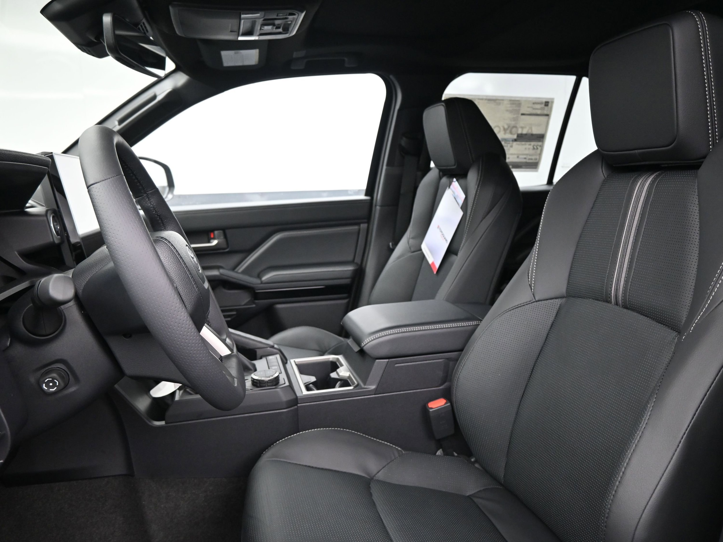 2025 Toyota 4Runner Limited - Photo 15