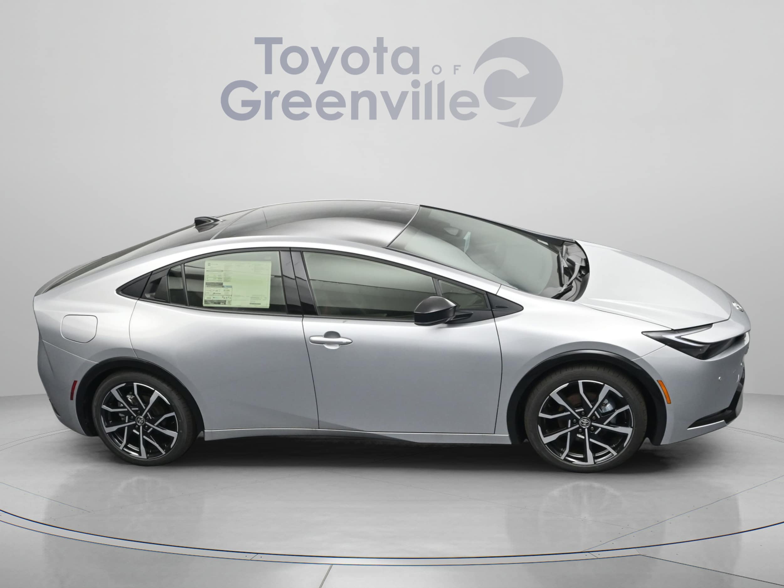2025 Toyota Prius XSE - Photo 17
