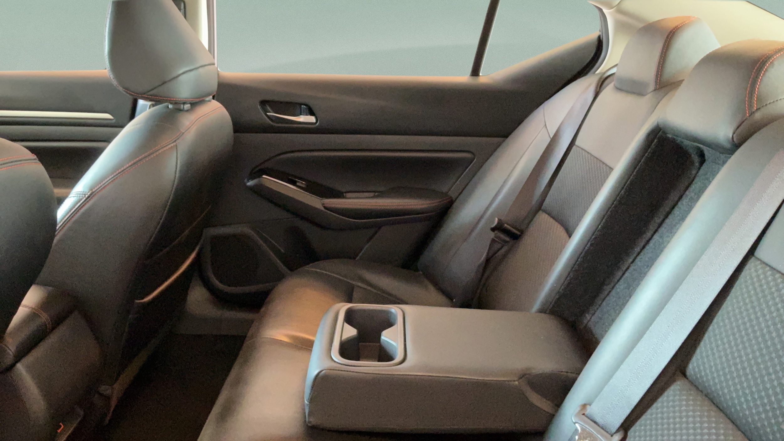 2024 Nissan Altima SR - Photo 30
