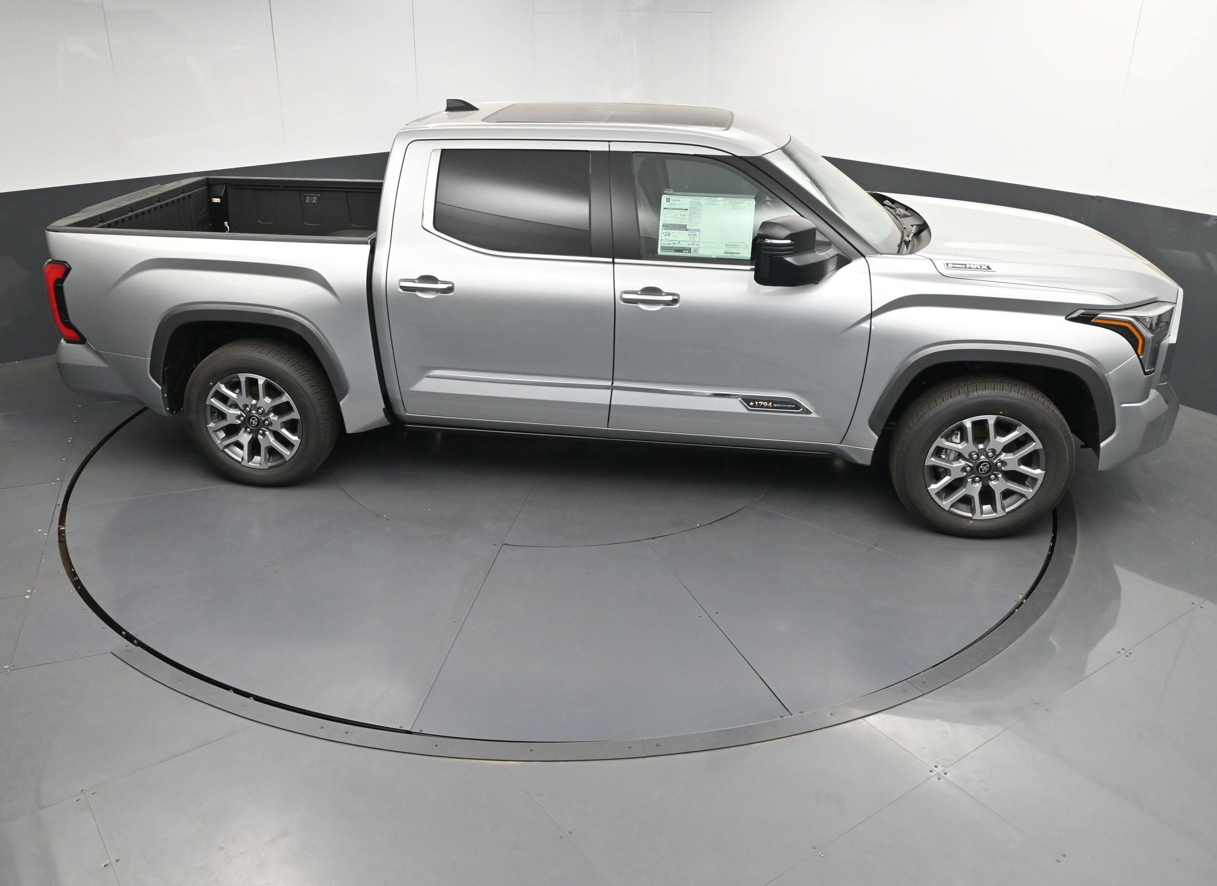 2025 Toyota Tundra 1794 Edition - Photo 20