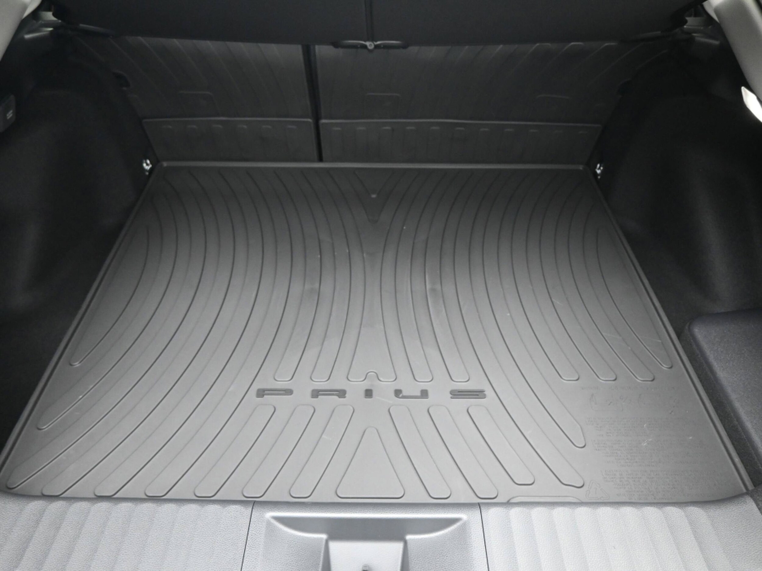 2025 Toyota Prius XSE - Photo 31