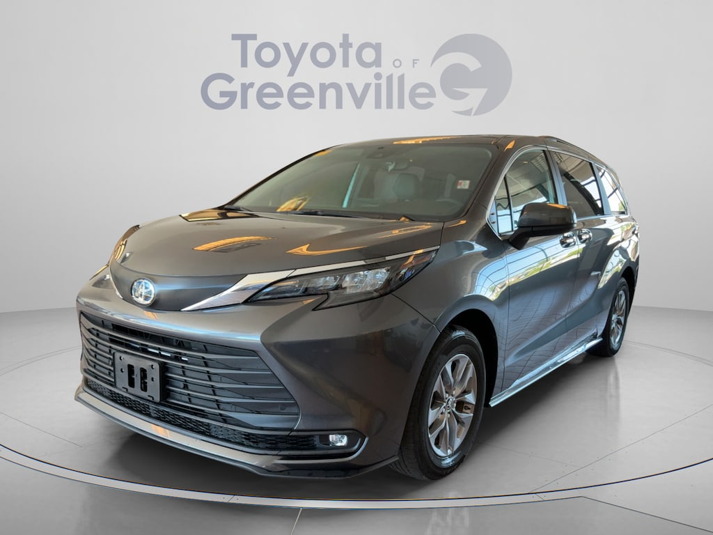 Certified 2025 Toyota Sienna XLE 8 Passenger Van Passenger Van
