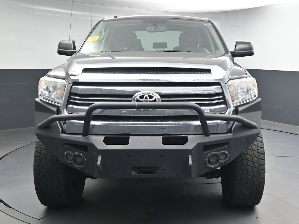 Used 2017 Toyota Tundra SR5 5.7L V8 w/FFV Truck CrewMax