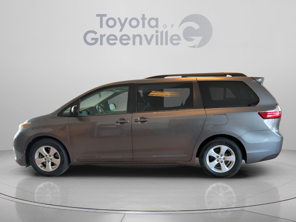 Used 2015 Toyota Sienna LE Van