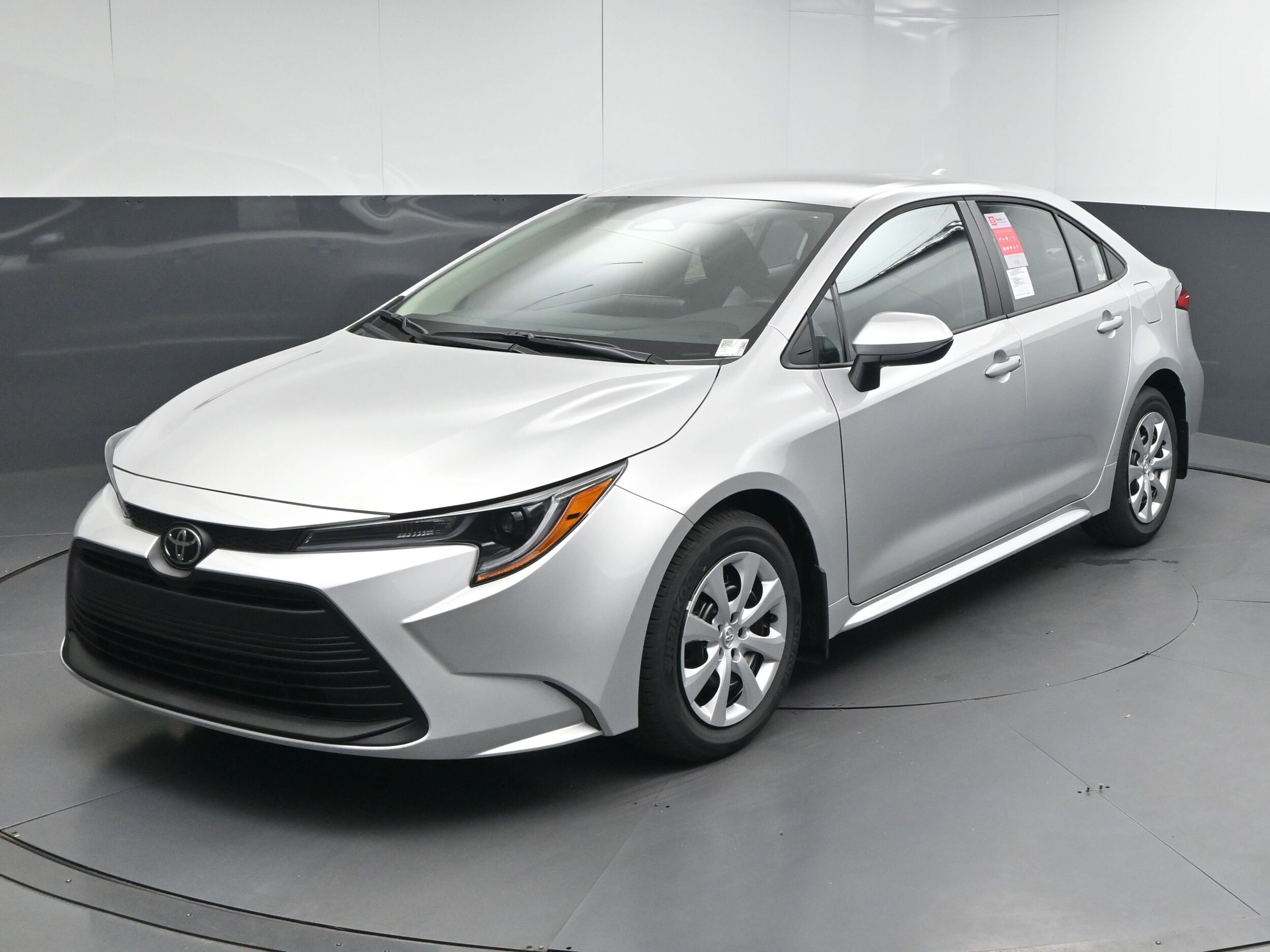 2026 Toyota Corolla LE photo 3