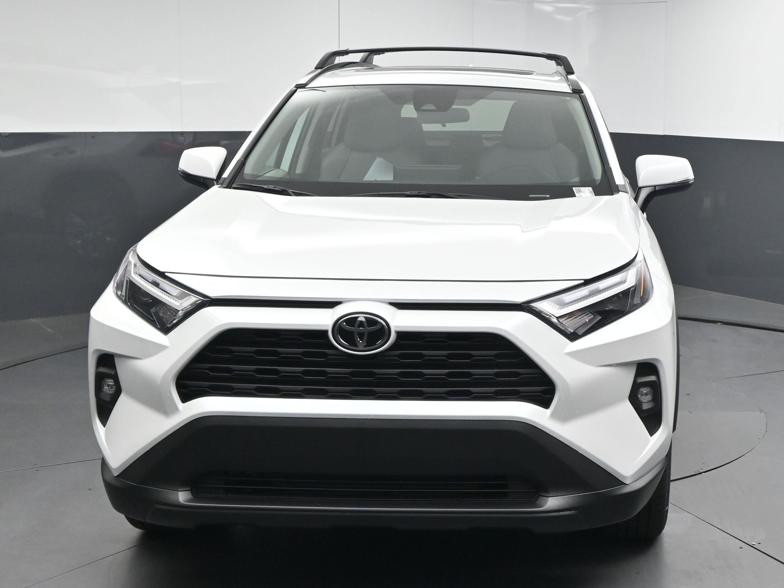 2025 Toyota RAV4 XLE Premium photo 2