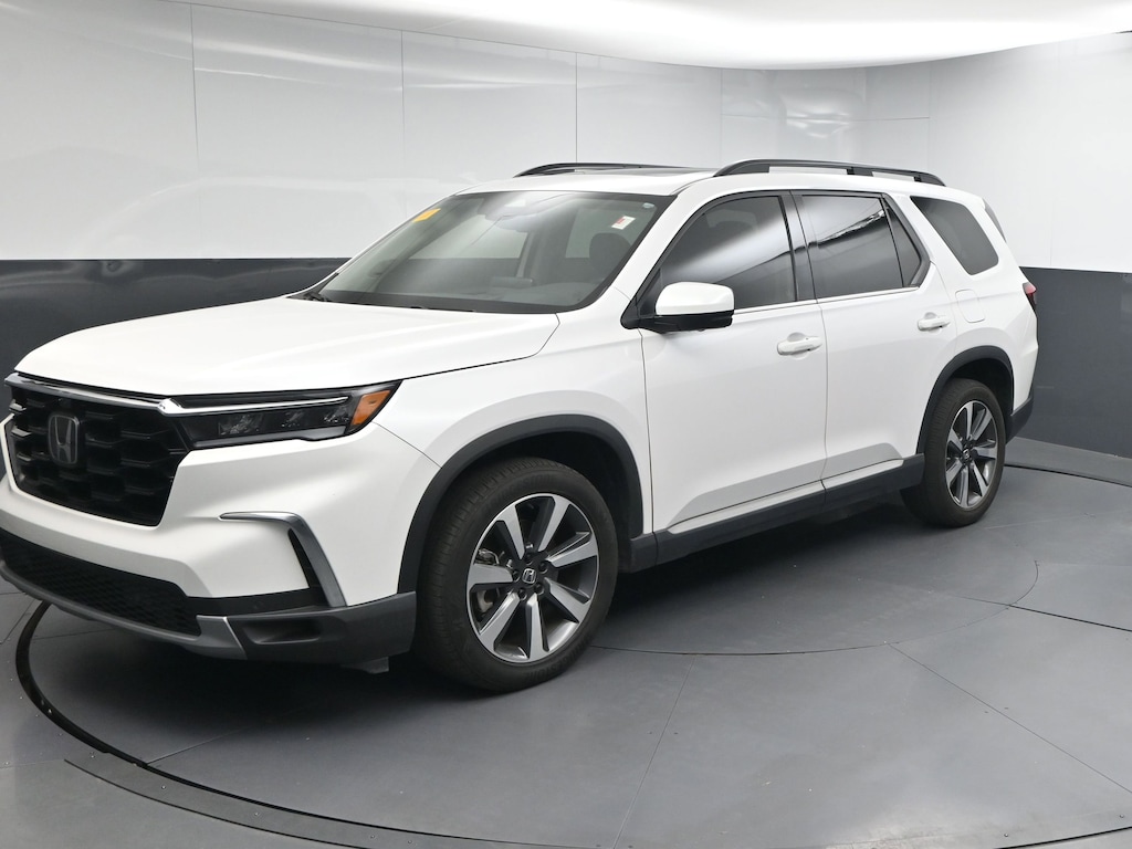 Used 2023 Honda Pilot Elite SUV