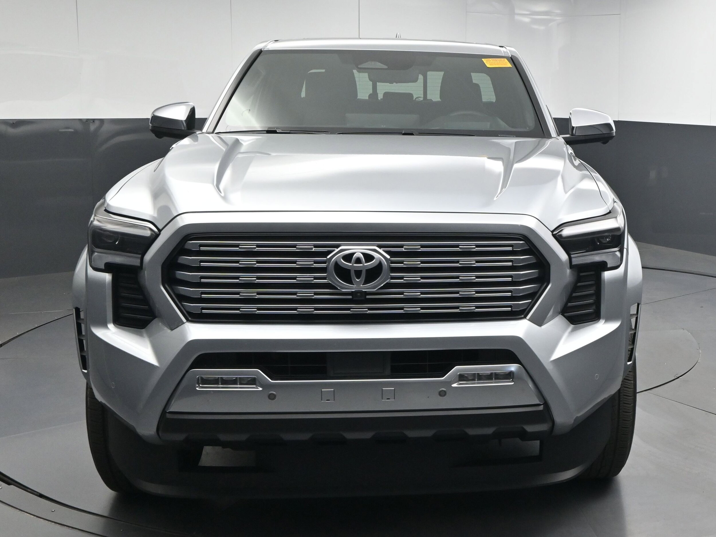 2024 Toyota Tacoma Double Cab photo 2