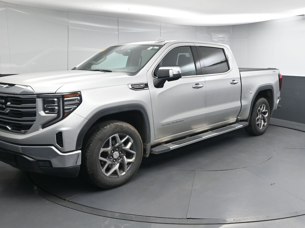 Used 2022 GMC Sierra 1500 SLT Truck Crew Cab