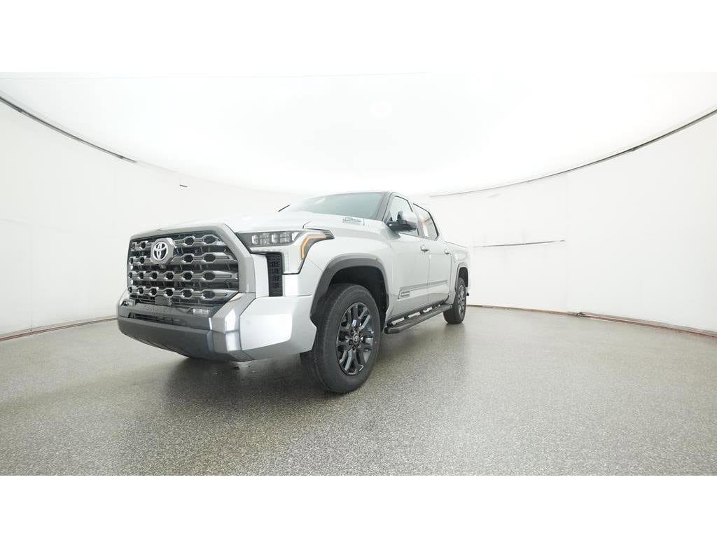 2025 Toyota Tundra Platinum - Photo 32