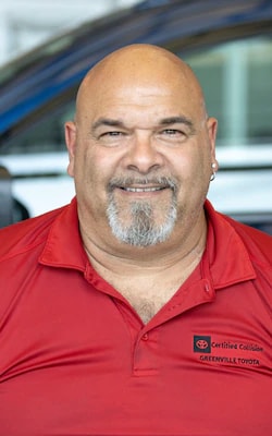 Staff member Lou Leonzio from ID_90789c2a8b2a