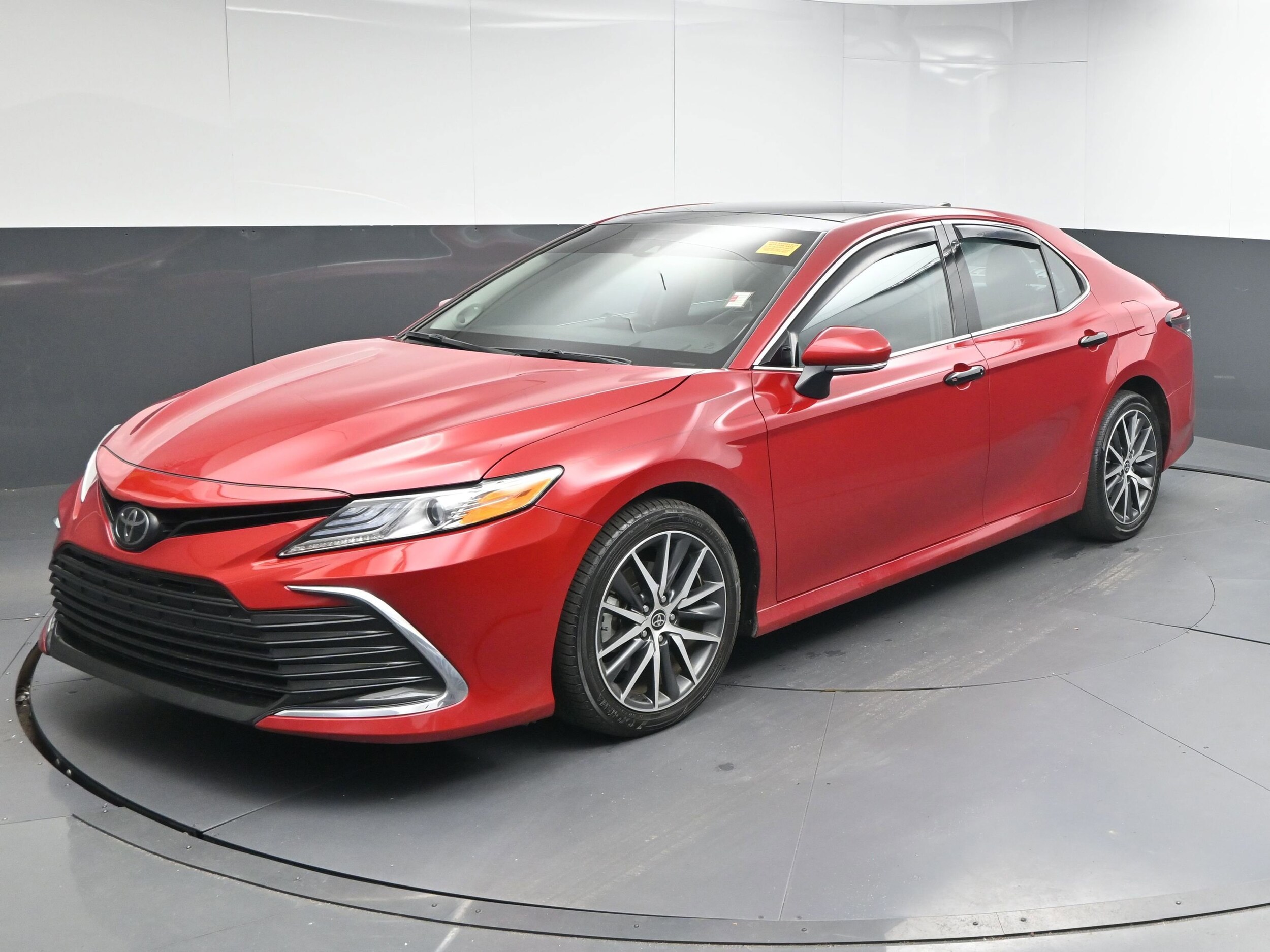 2024 Toyota Camry XLE photo 3
