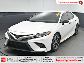 2020 Toyota Camry SE Sedan