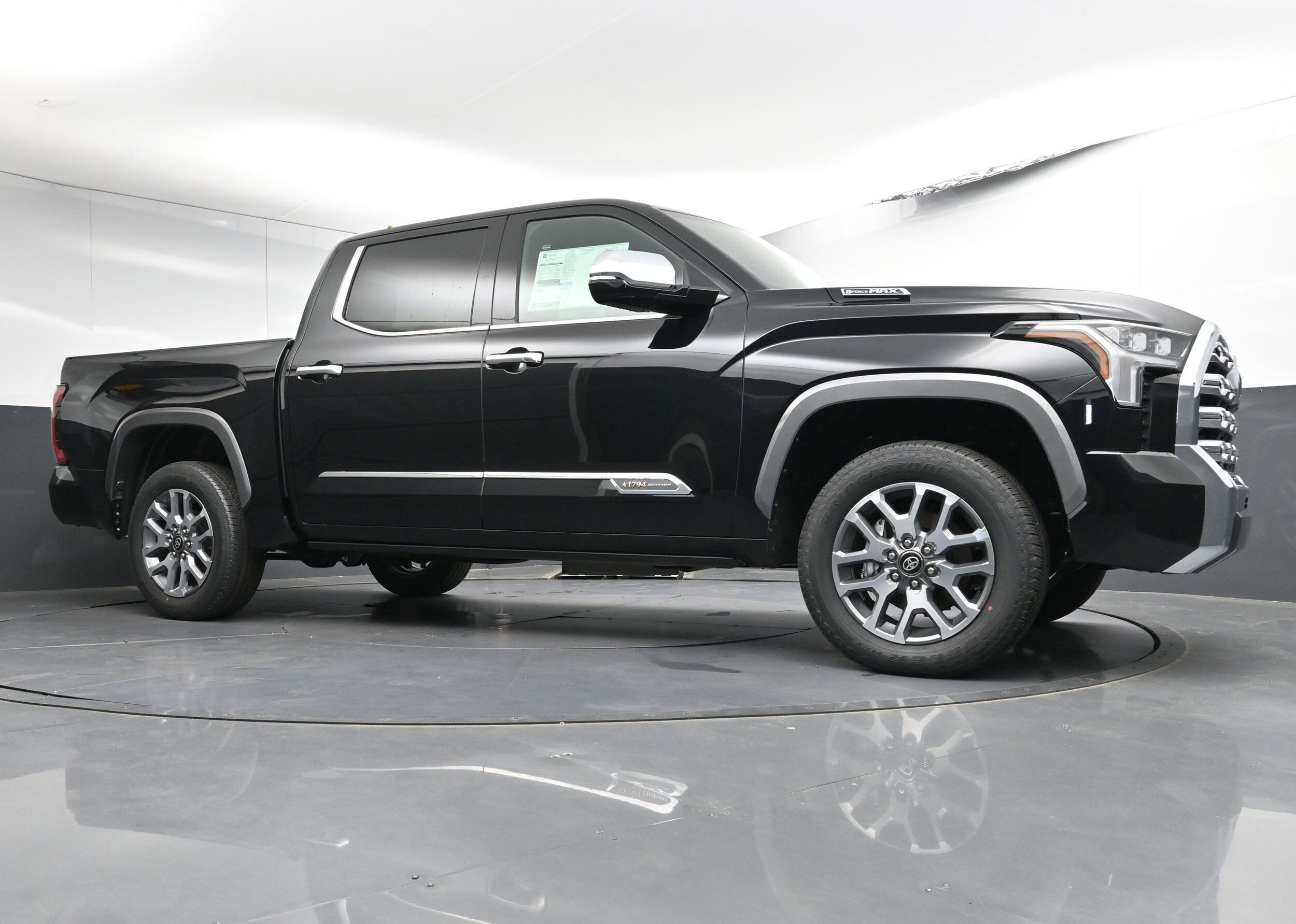 2025 Toyota Tundra 1794 Edition - Photo 20