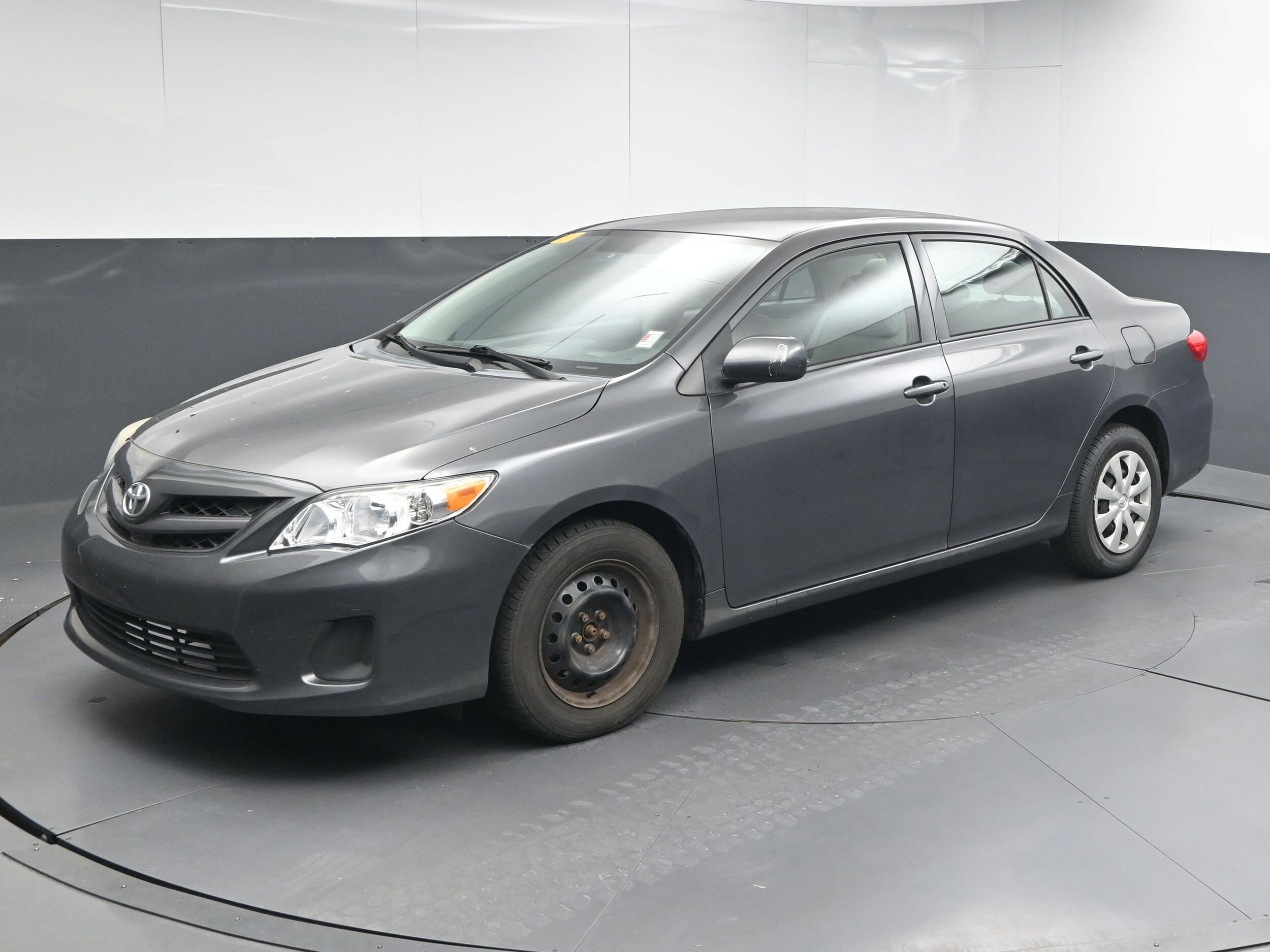 2013 Toyota Corolla L photo 3