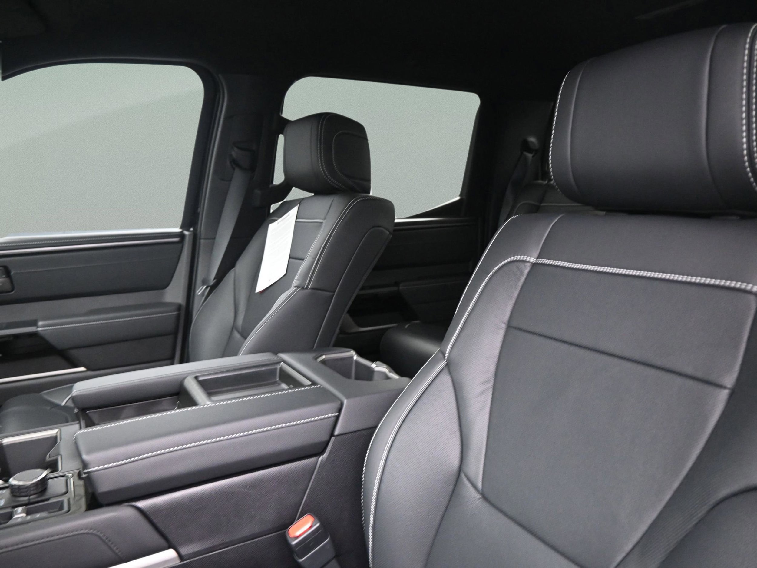 2026 Toyota Tundra Limited - Photo 29