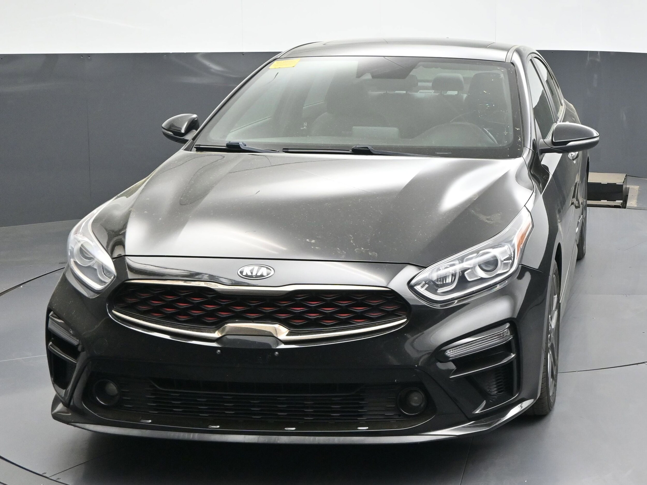 2020 Kia Forte GT-Line photo 2
