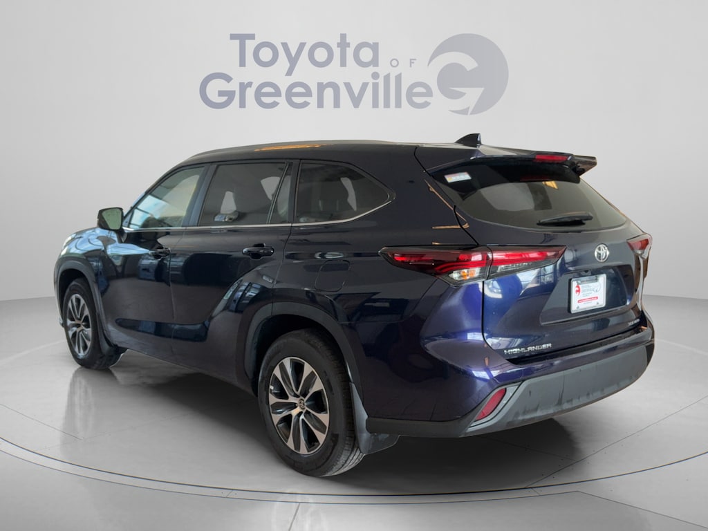 Used 2025 Toyota Highlander XLE SUV