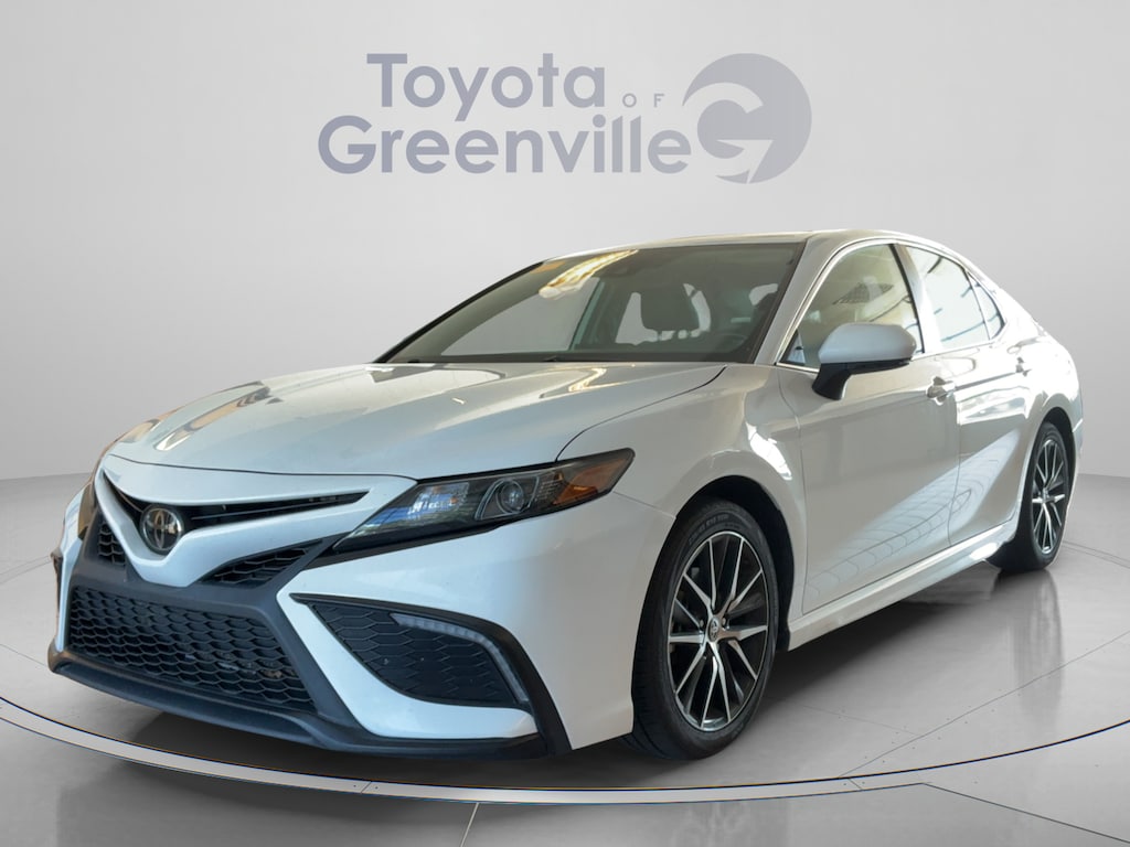 Used 2024 Toyota Camry SE Sedan