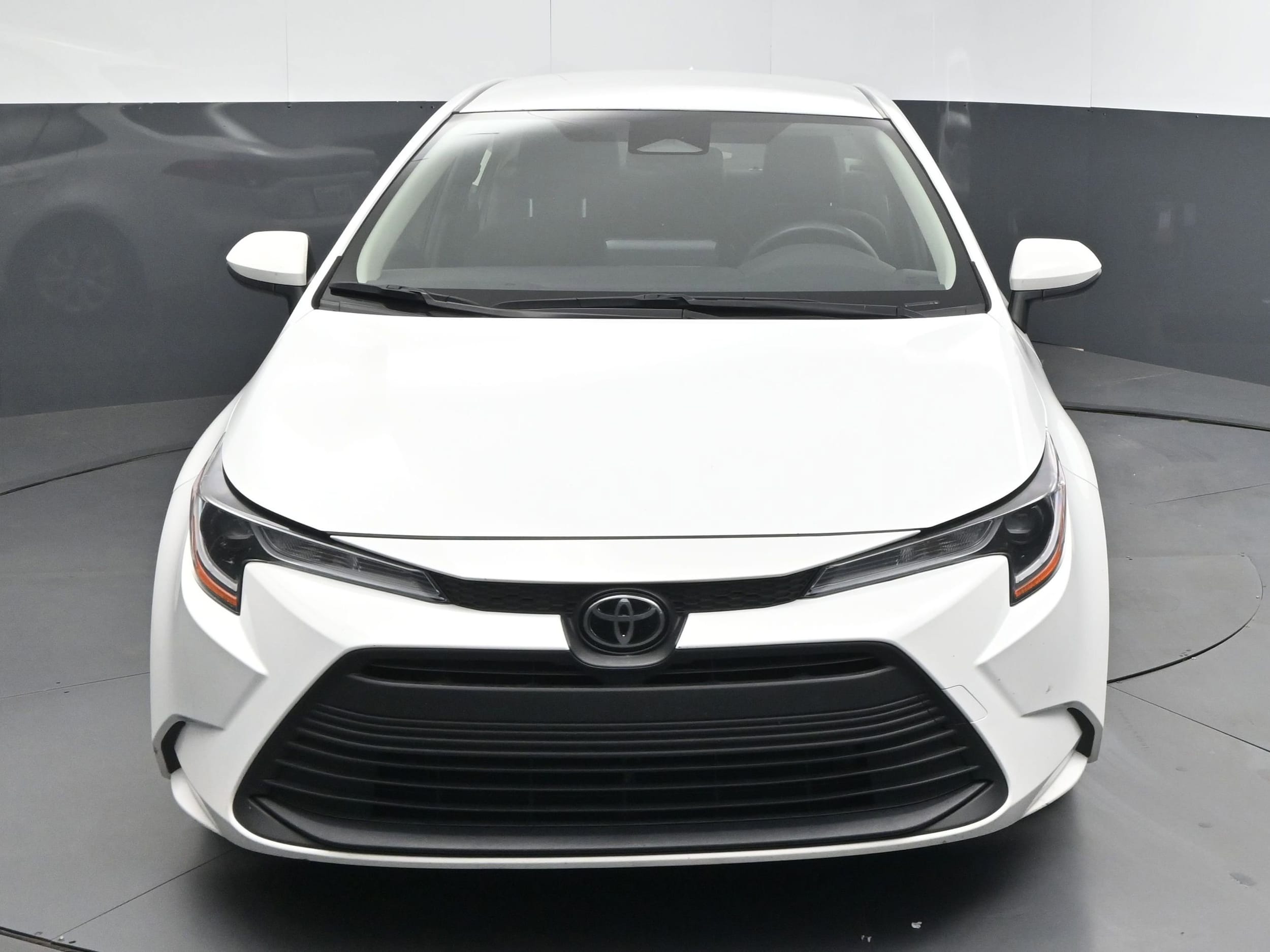 Used 2023 Toyota Corolla LE with VIN JTDB4MEE2P3001488 for sale in Northfield, Minnesota