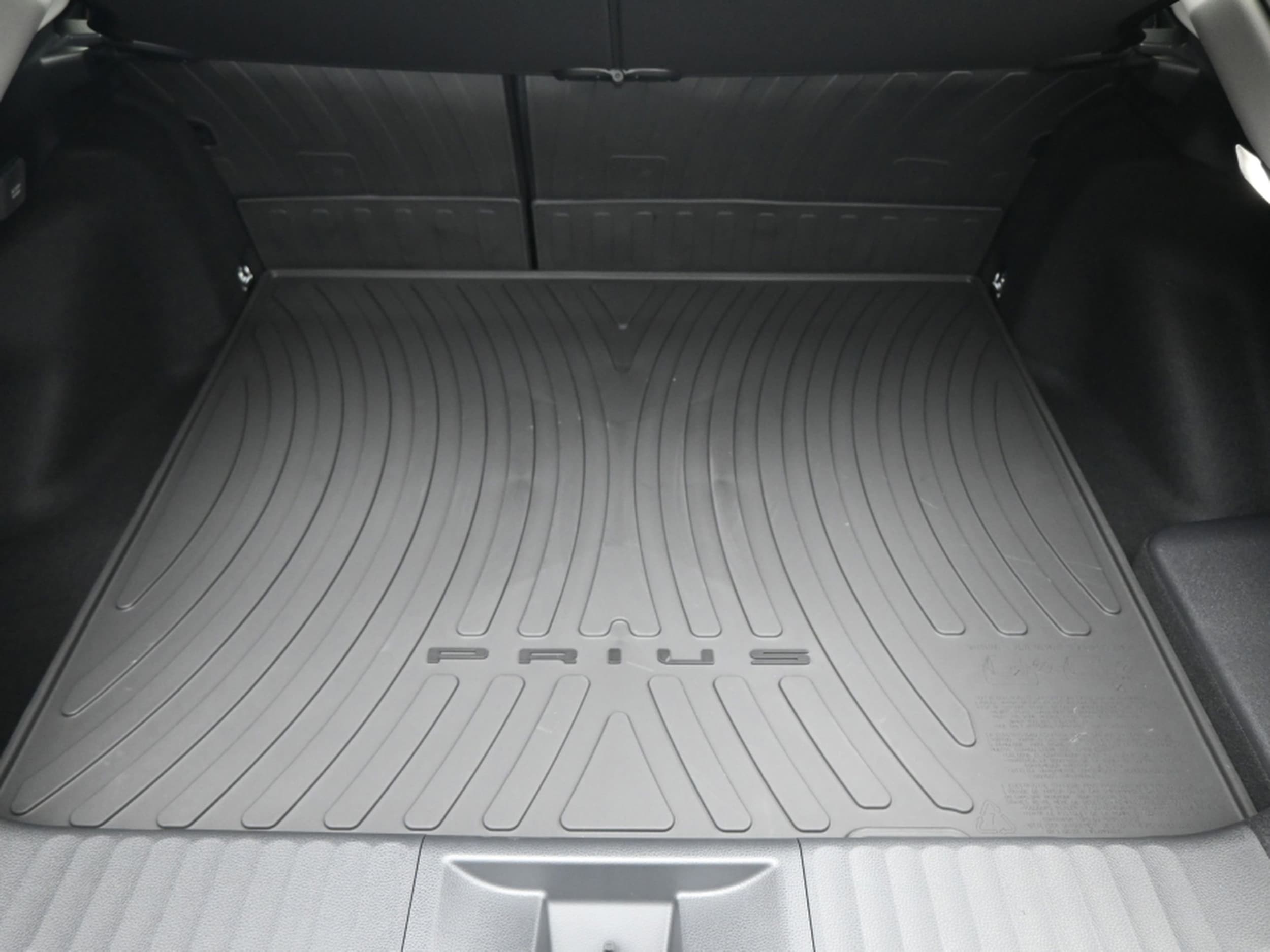 2025 Toyota Prius XSE - Photo 32