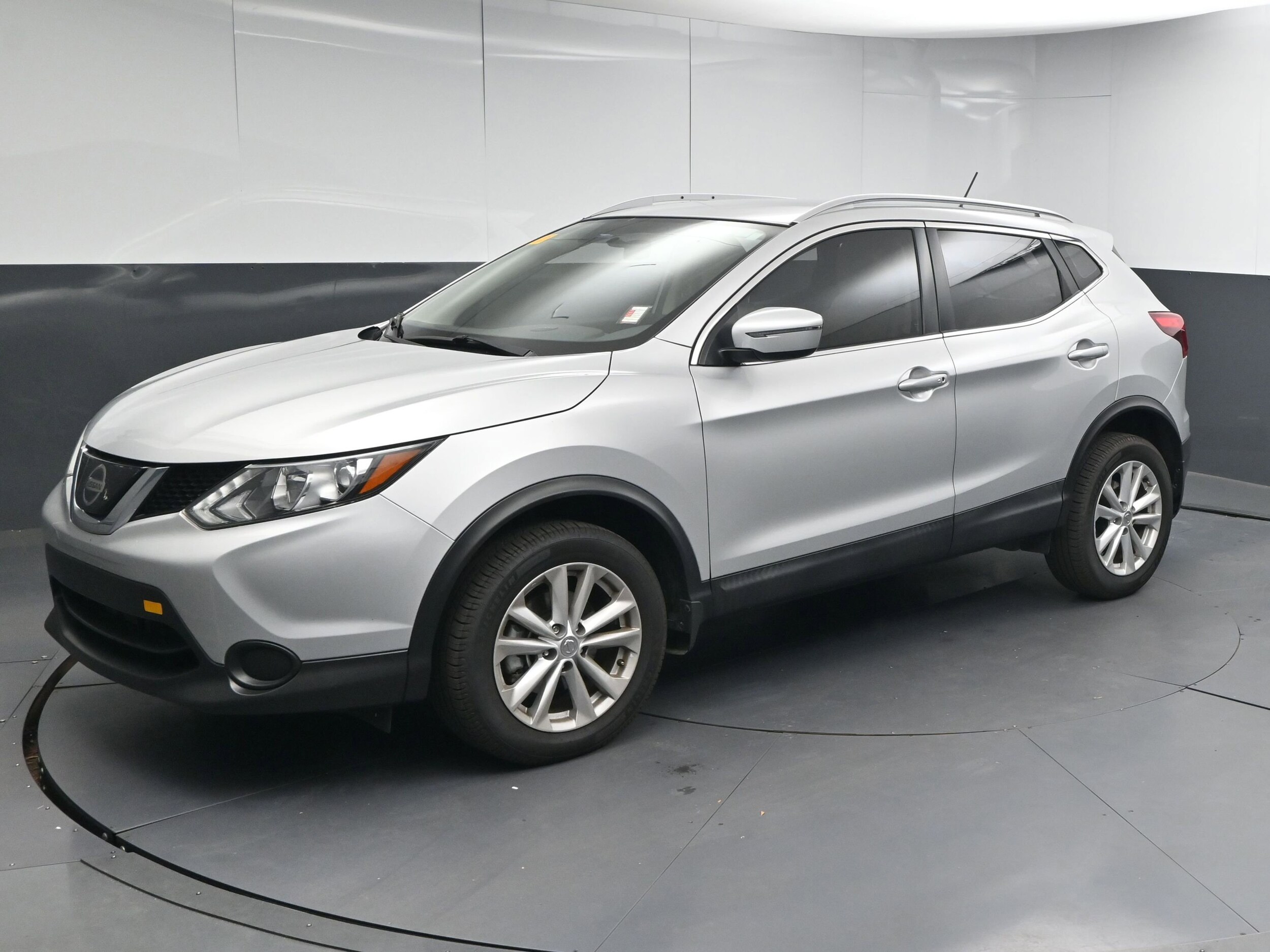 2018 Nissan Rogue Sport SV photo 3
