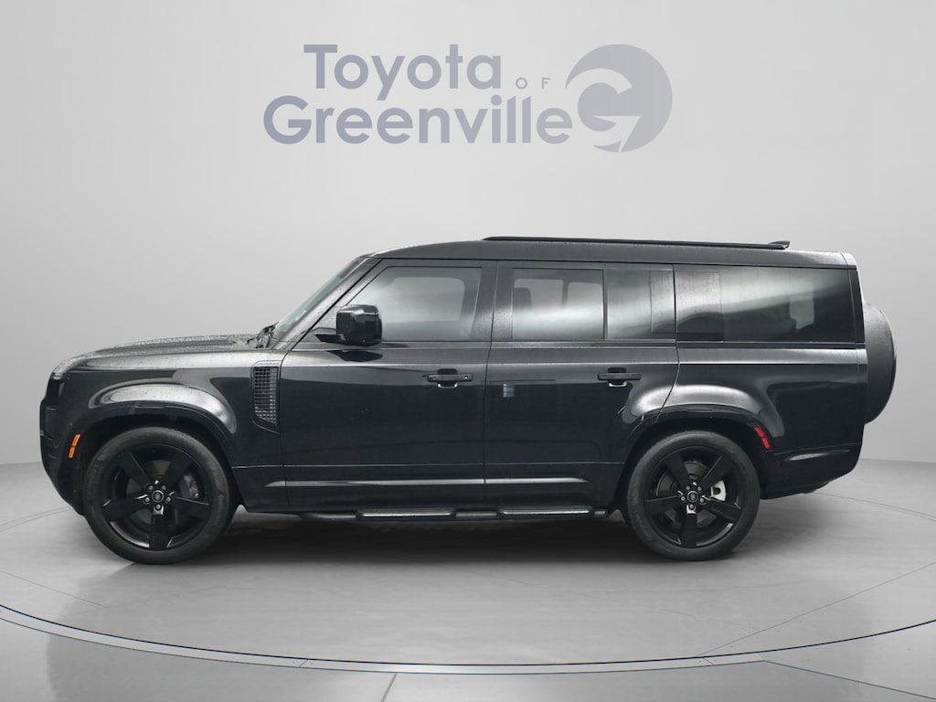 Used 2025 Land Rover Defender 130 X-Dynamic SE SUV